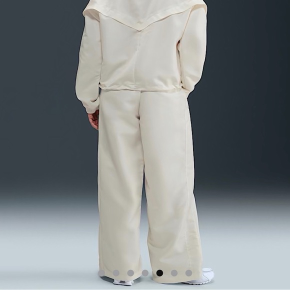 NWT - Nike Women’s Sportswear Windrunner White Shine Pants - Picture 3 of 10